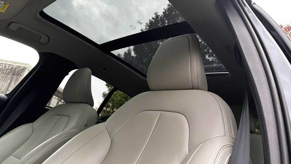 Volvo XC40      2021