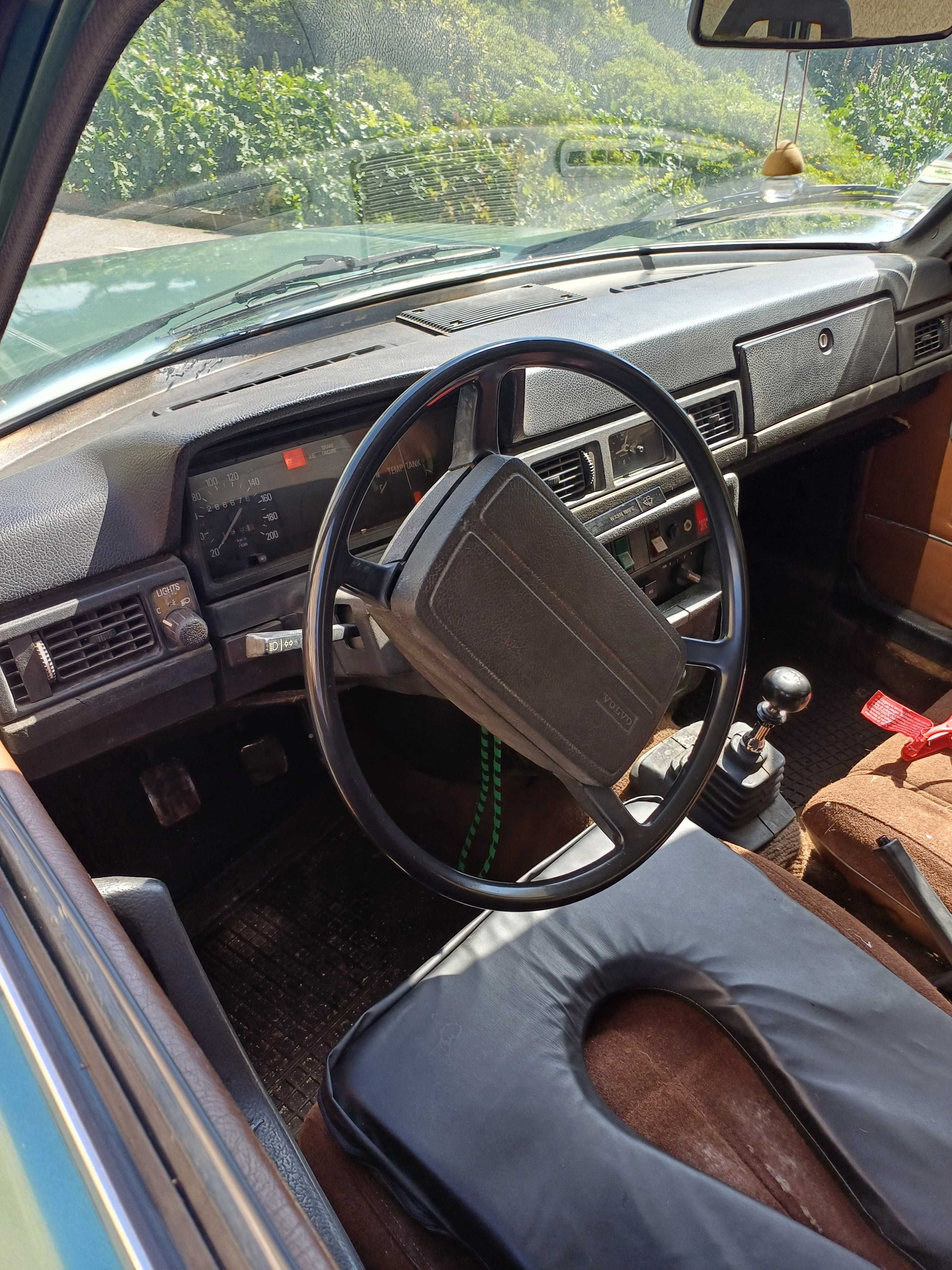 Volvo 245 Station Wagon 1976