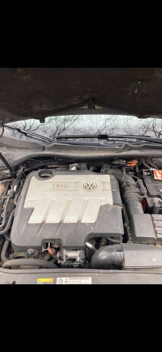 VW Golf VI 2.0 TDI 110cv