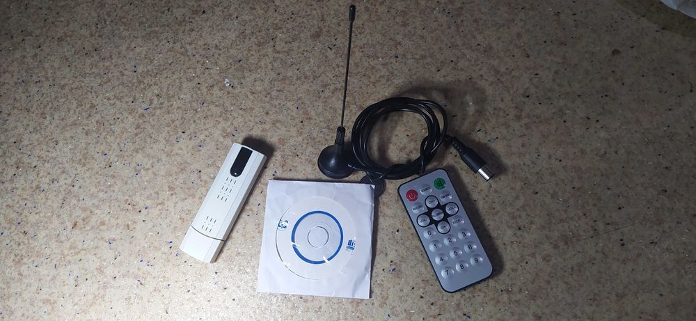 ТВ TV тюнер DVB-Т/T2/C+FM+DAB Astrometa USB адаптер-свисток