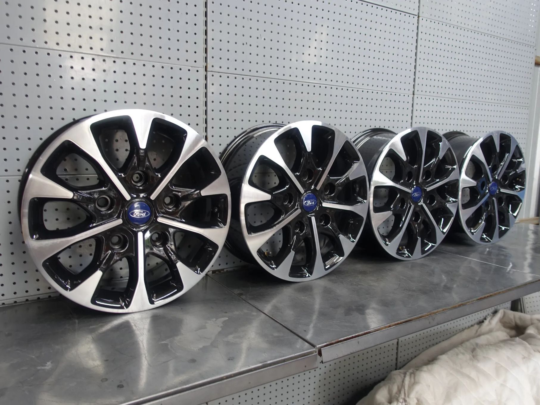 Ford Transit Custom Felgi 17&quot; 7J ET55 5x160 HK21-EA