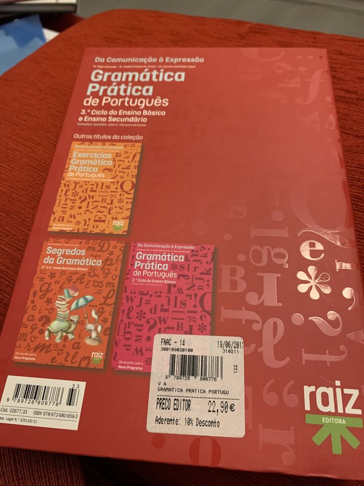 Vendo livro Gramatica Pratica de Português. Editora Raiz