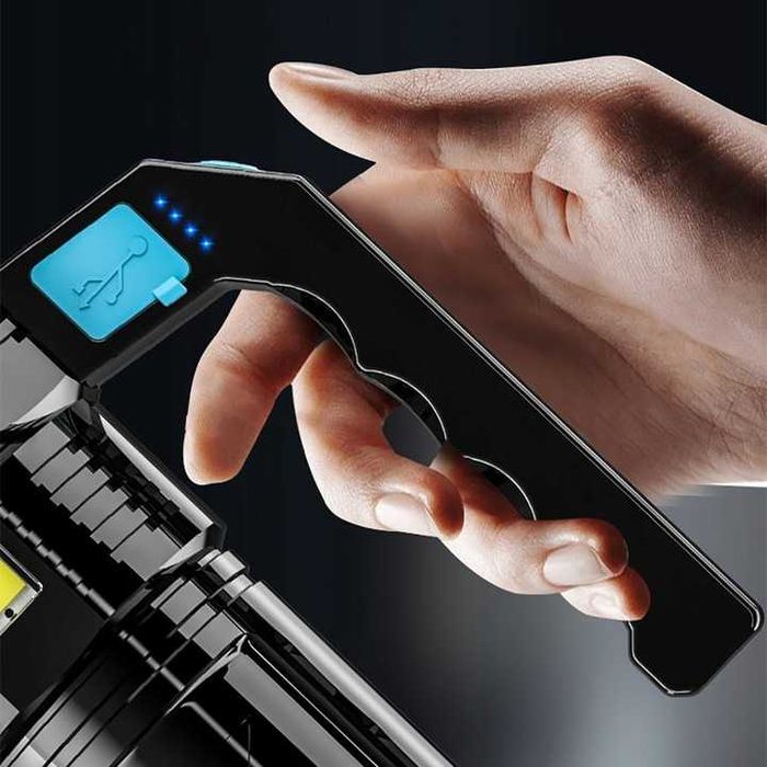 Latarka taktyczna szperacz reflektor z akumulatorem BARDZO MOCNA