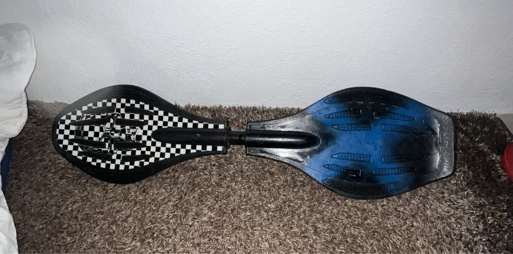 Skate waveboard street surfing
