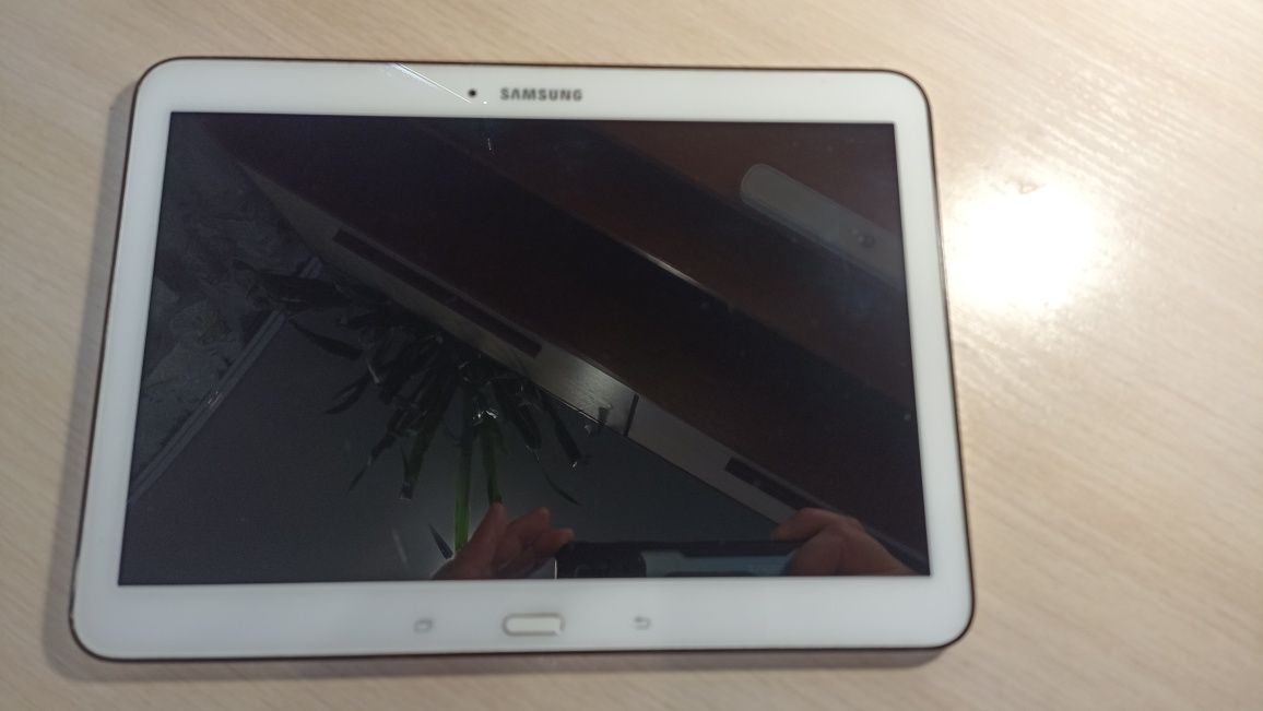Планшет Samsung Galaxy Tab 4 10.1 16GB White (SM-T530NZWASEK)