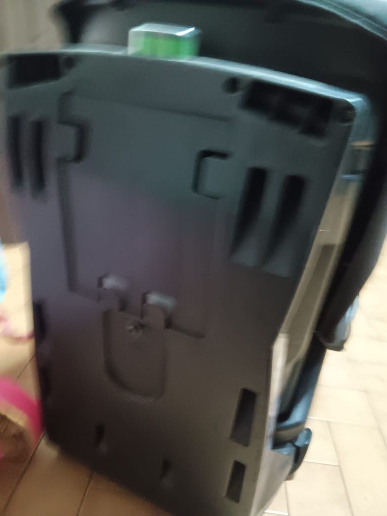 Cadeirinha Auto Bébé Confort Axiss - Giratória (Grupo 1)