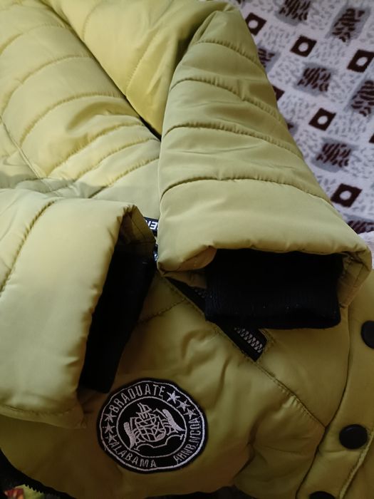 Зимова жіноча куртка