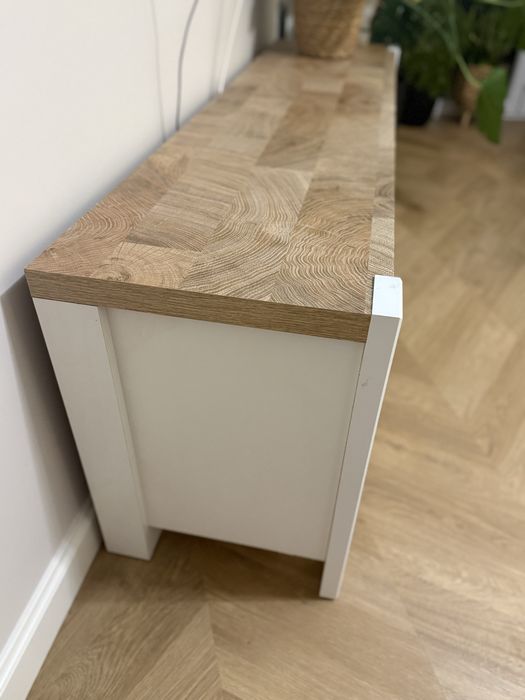 Biala szafka rtv black red white