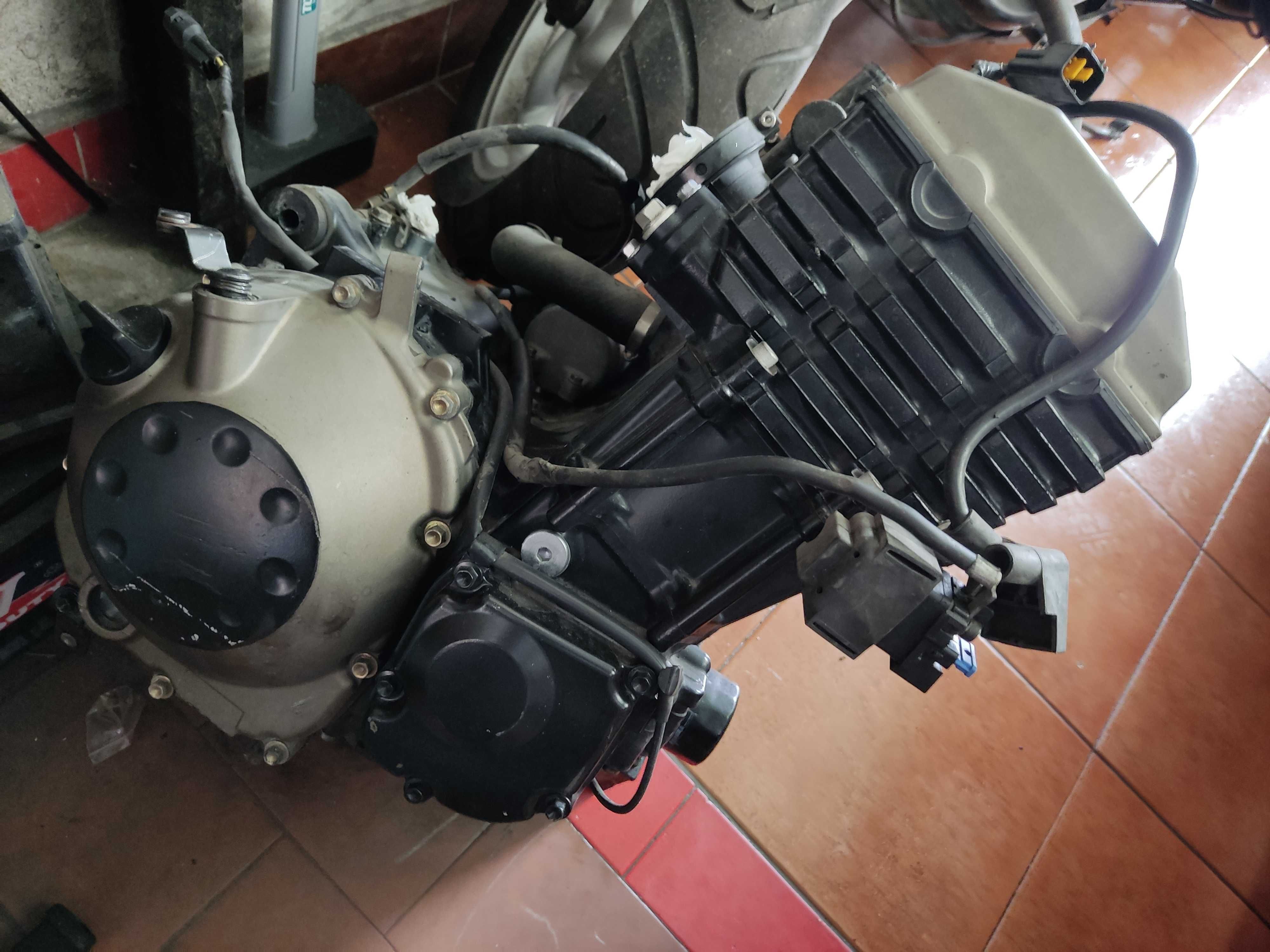 Motor Kawasaki Z750