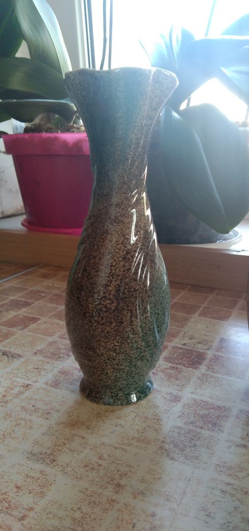 Продам очень симпатичные вазочки
