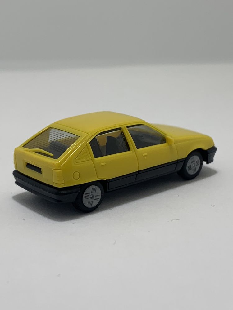 Opel Kadett da Herpa escala 1/87