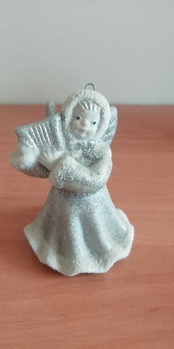 Zestaw figurek aniołki