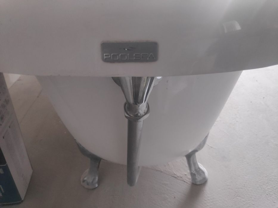 Poolspa wolnostojąca dekoracyjna wanna