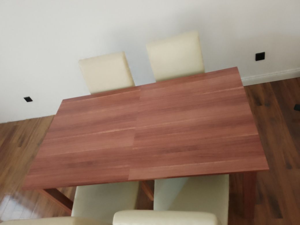 Stół rozkładany +4krzesla