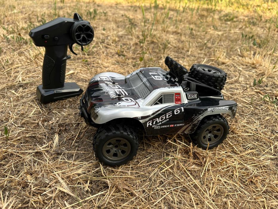 Машинка на радіокеруванні 1:18 машинка на радиоуправлении