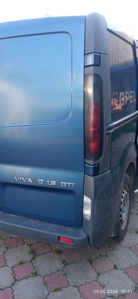 Opel vivaro 2003 рік