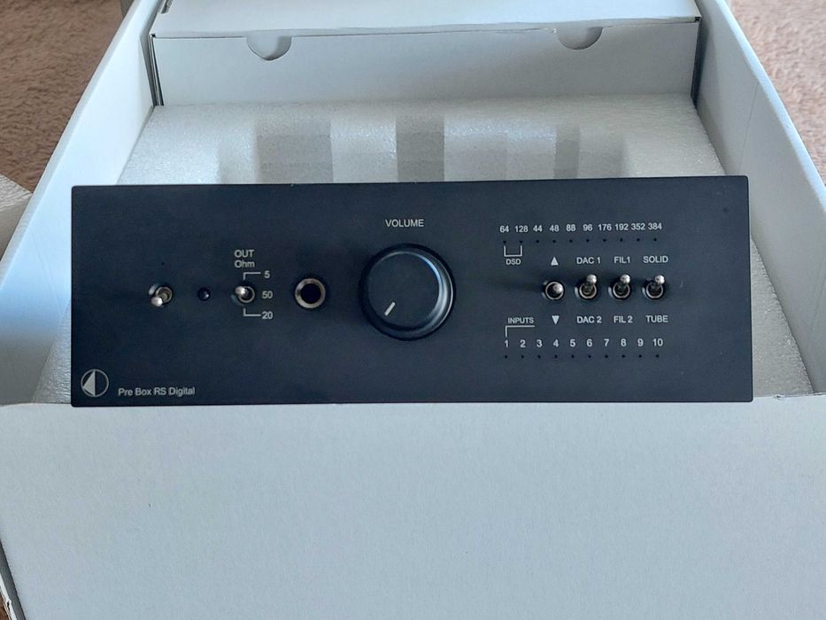 Pro-Ject _ Pre Amplificador