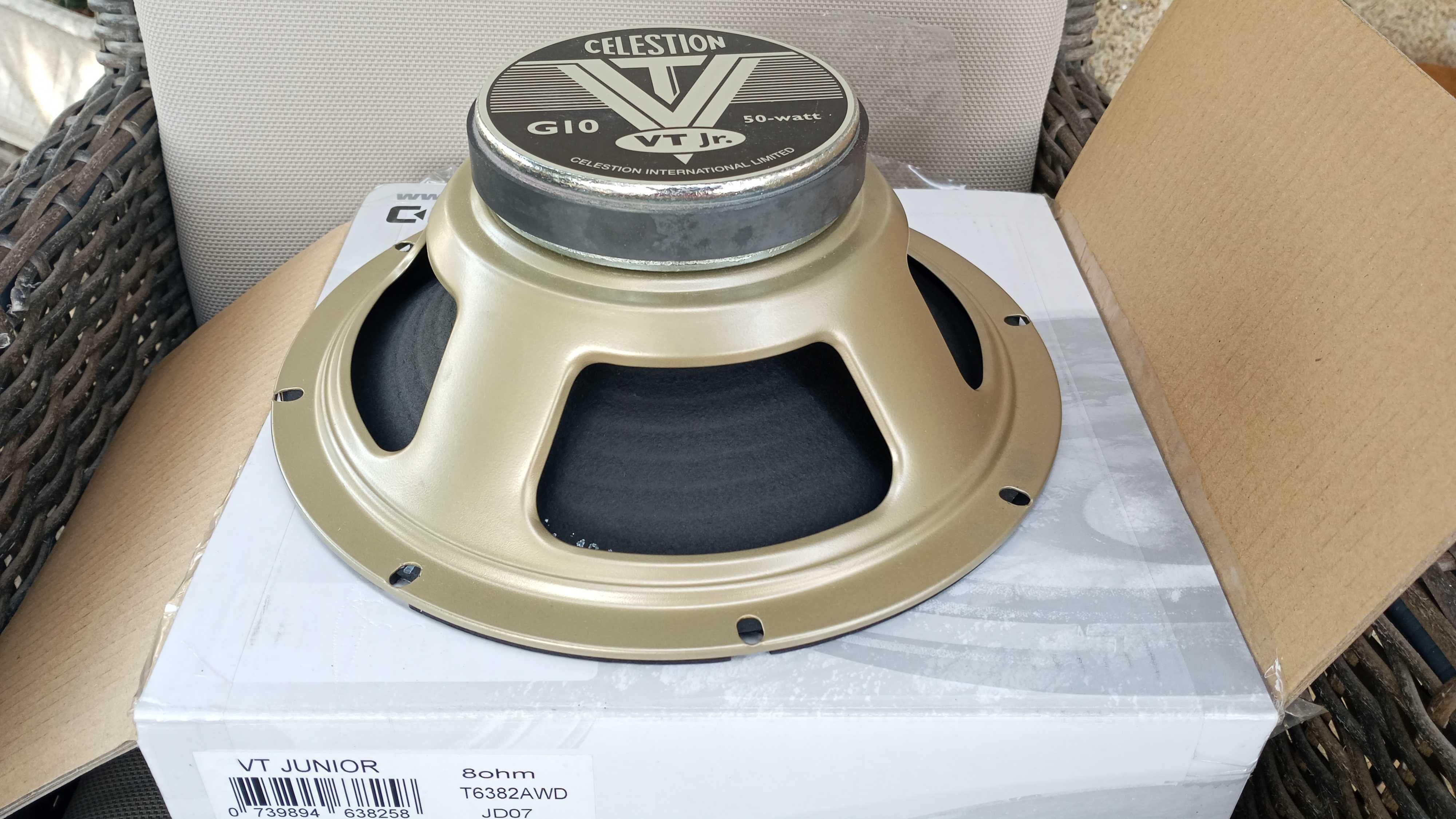Altifalantes Celestion de 10" TEN30 e G10 VT Jr para guitarra NOVOS