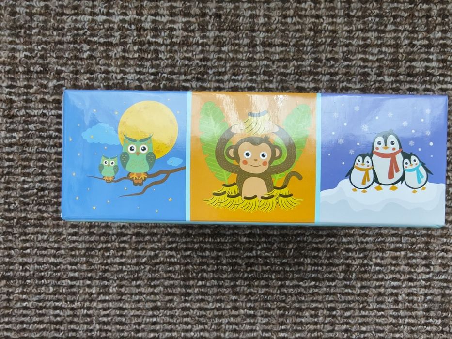 Розвиваючі кубіки для дитини.