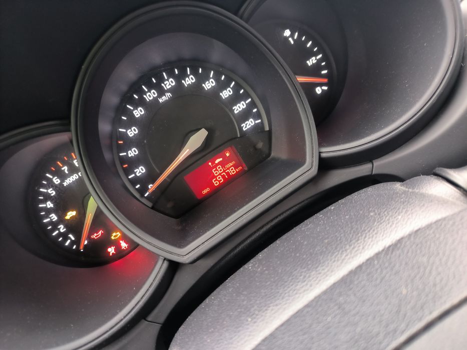 Kia Rio 1,2 benzyna mały przebieg