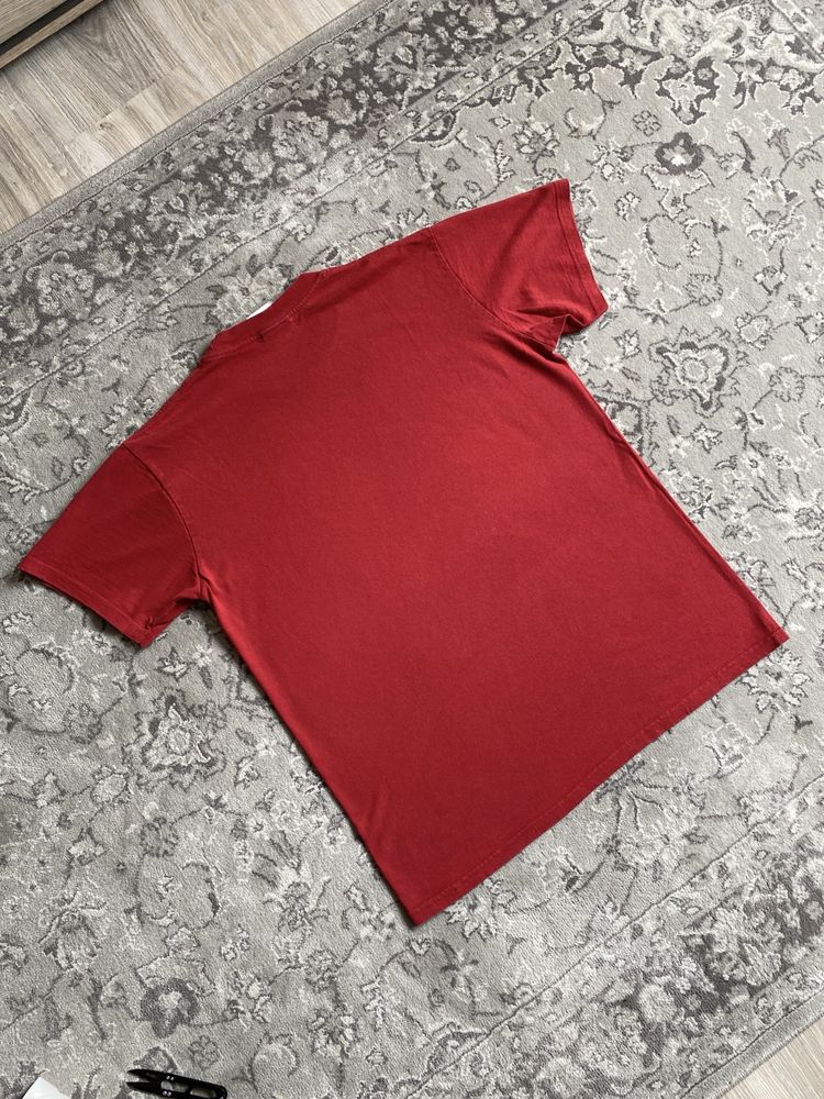 Czerwony tshirt nike 2000s y2k vintage z duzym logo Rozmiar M