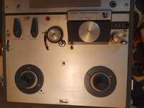 Akai cross field M-8