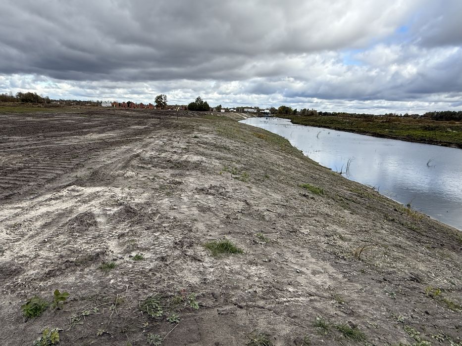 Зазимя, продаж 8сот. біля річки Десна,асфальт,комунікаціі