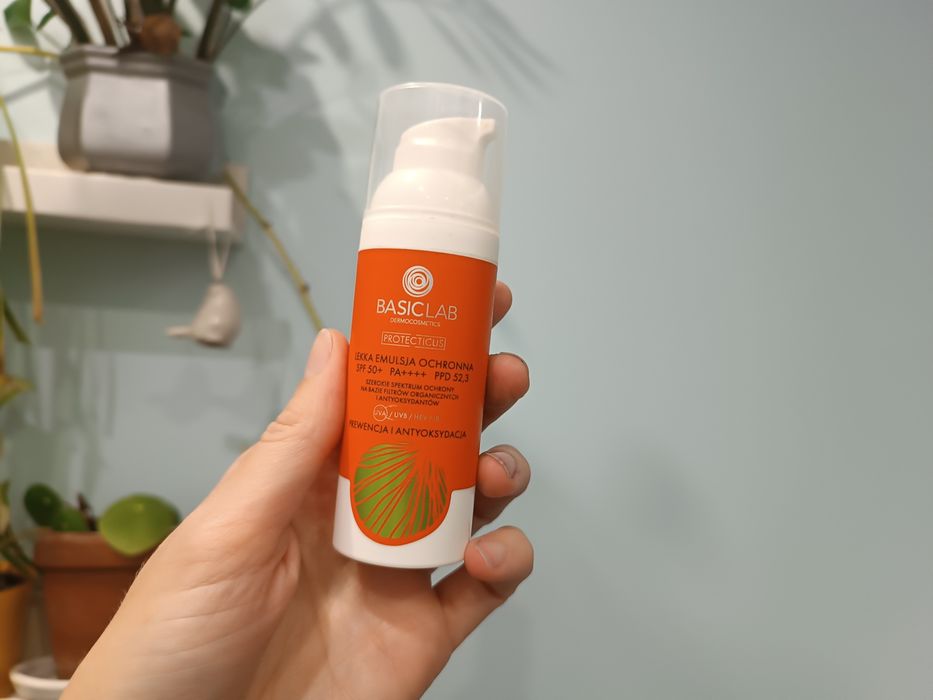 Emulsja SPF50 basic lab krótki termin