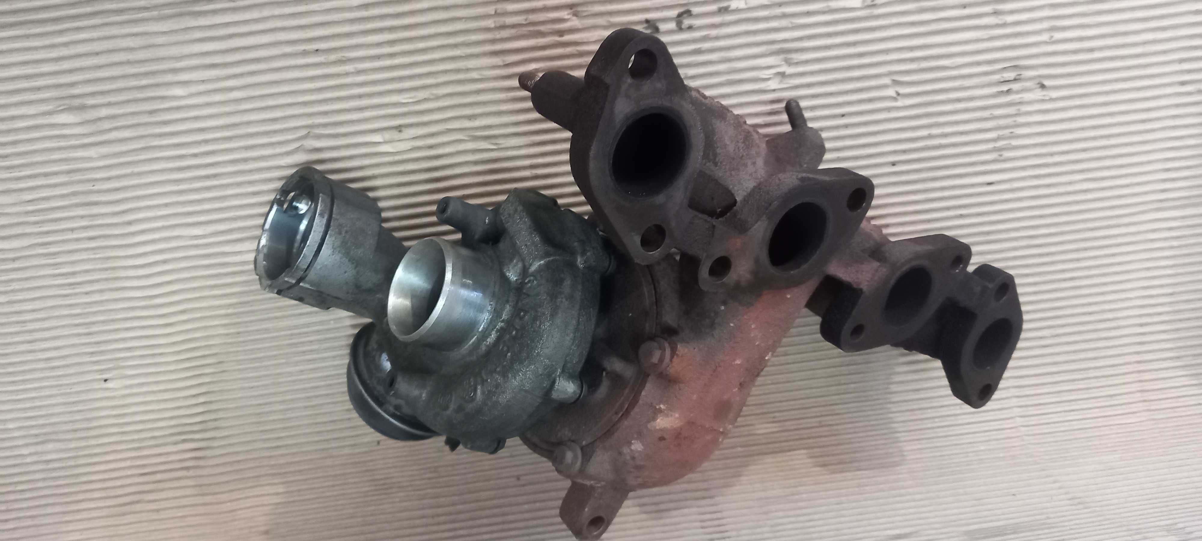 Turbina turbo sprężarka Volkswagen Passat B6 2.0 tdi BKP