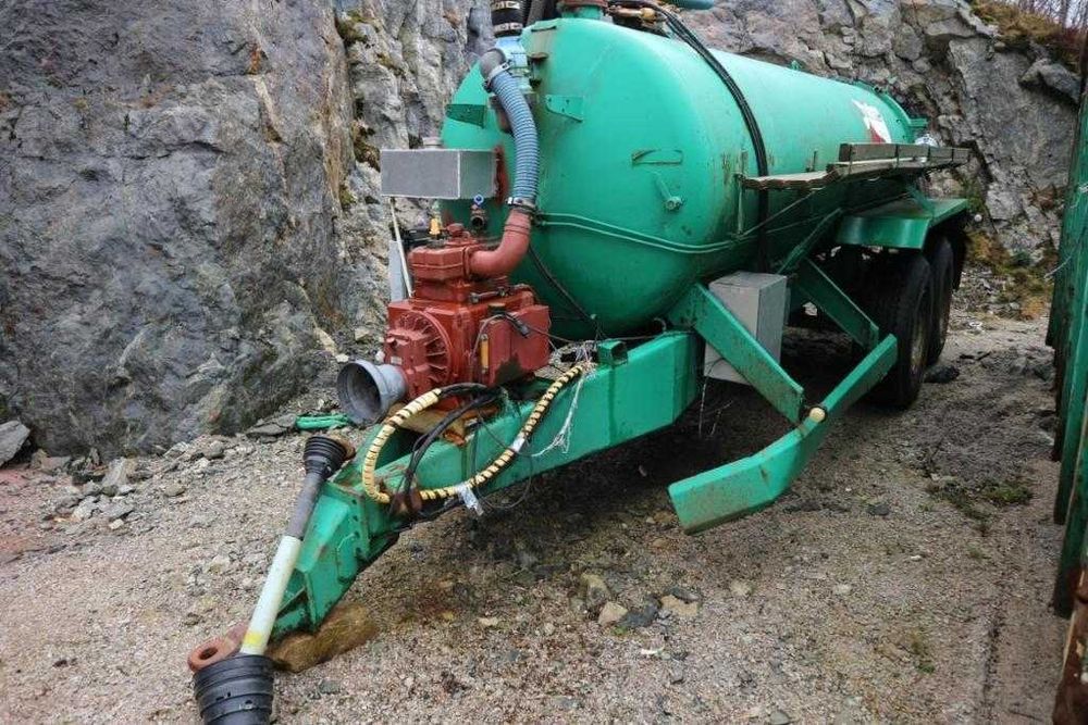 Szambiarka beczkowóz Tymatek ML100 wóz asenizacyjny