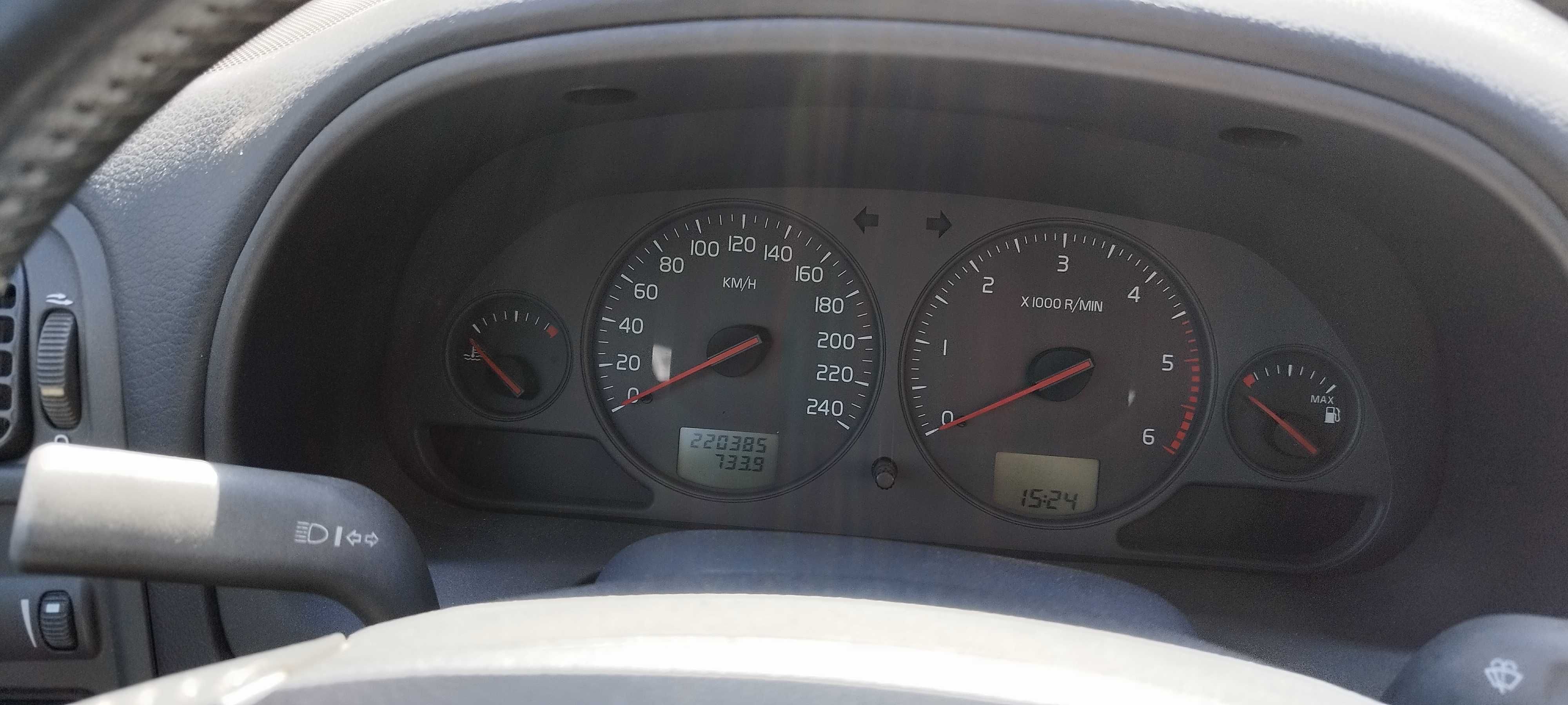 volvo v40 2003 cinza