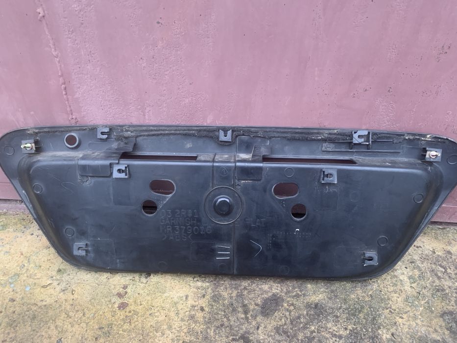 Рамка під номер лансер 9