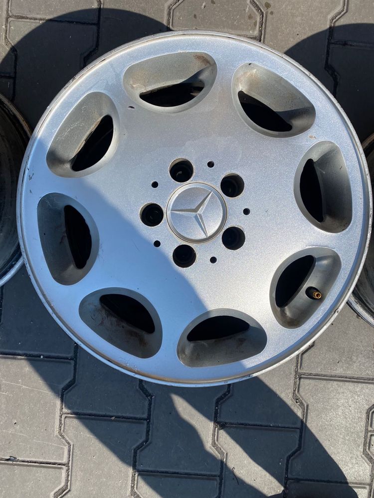 Продам диски R16 на Мерседес