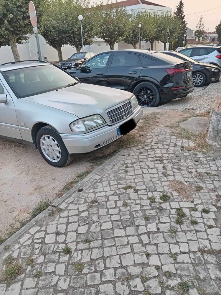 Vendo mercedes c220D