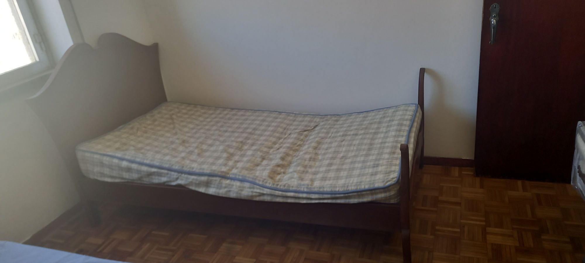 Cama de Solteiro