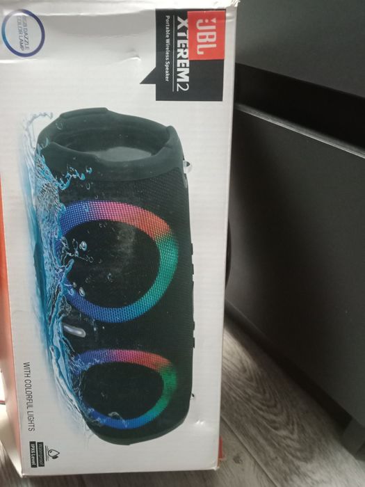 Продам колонку JBL