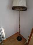 Lampa salonowa stojąca