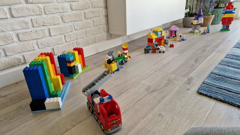 Klocki lego duplo zestaw: wóz strażacki, samolot, farma, księżniczka