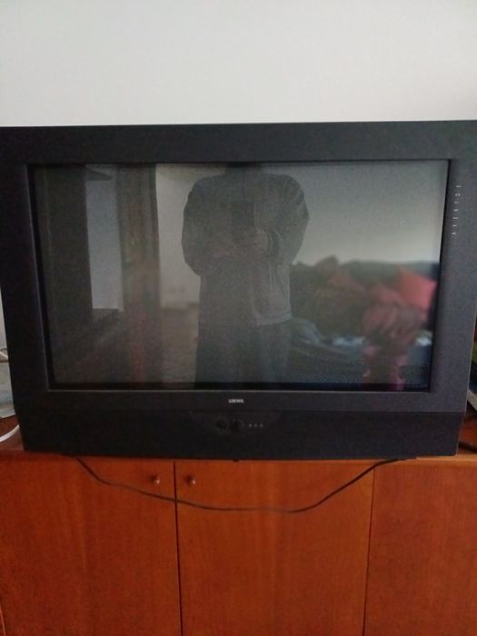 Televisao Lowe Aventos 70cm diagonal