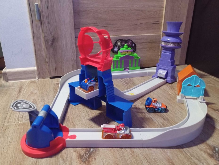 SPIN MASTER PSI PATROL THE MOVIE Zestaw Uratujmy Miasto  - Używany