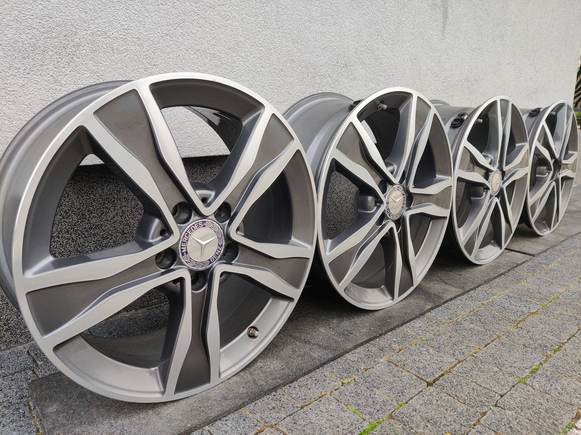 Oryginalne Felgi Mercedes 17" 5x112 CLA A B C E Klass czujniki TPMS