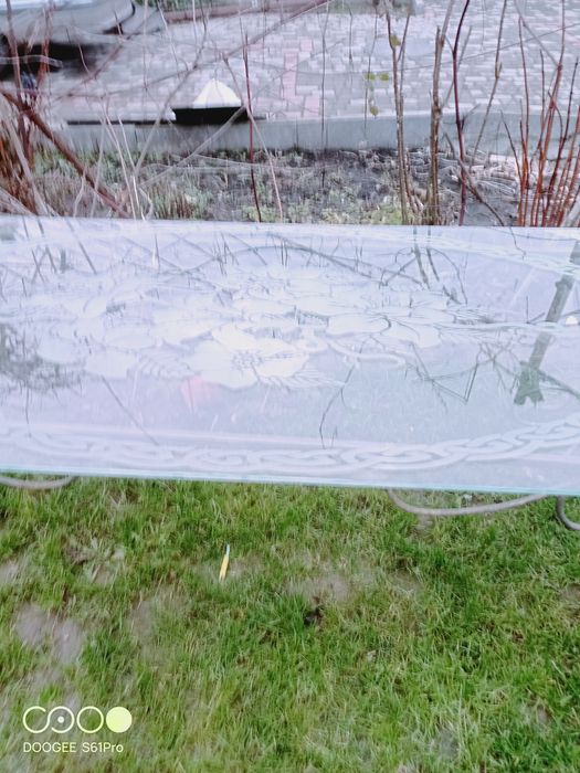 Стіл кований з гартованим склом 10 мм вуличний вуличний.