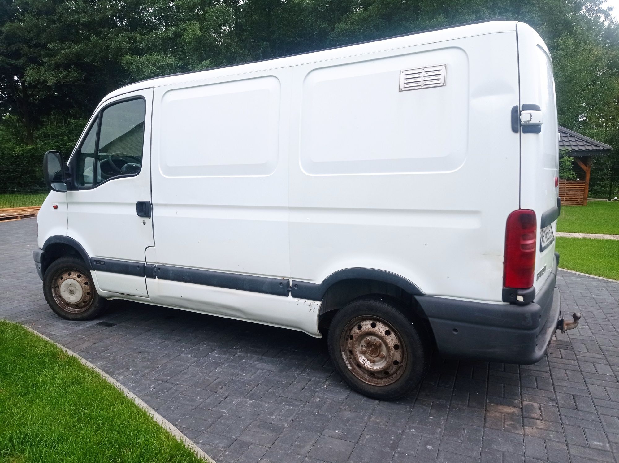 ZADBANY OC na Rok renault master 240tys  1.9dci L1 H2