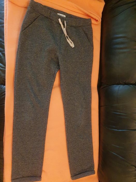 Spodnie dresowe Reserved 146