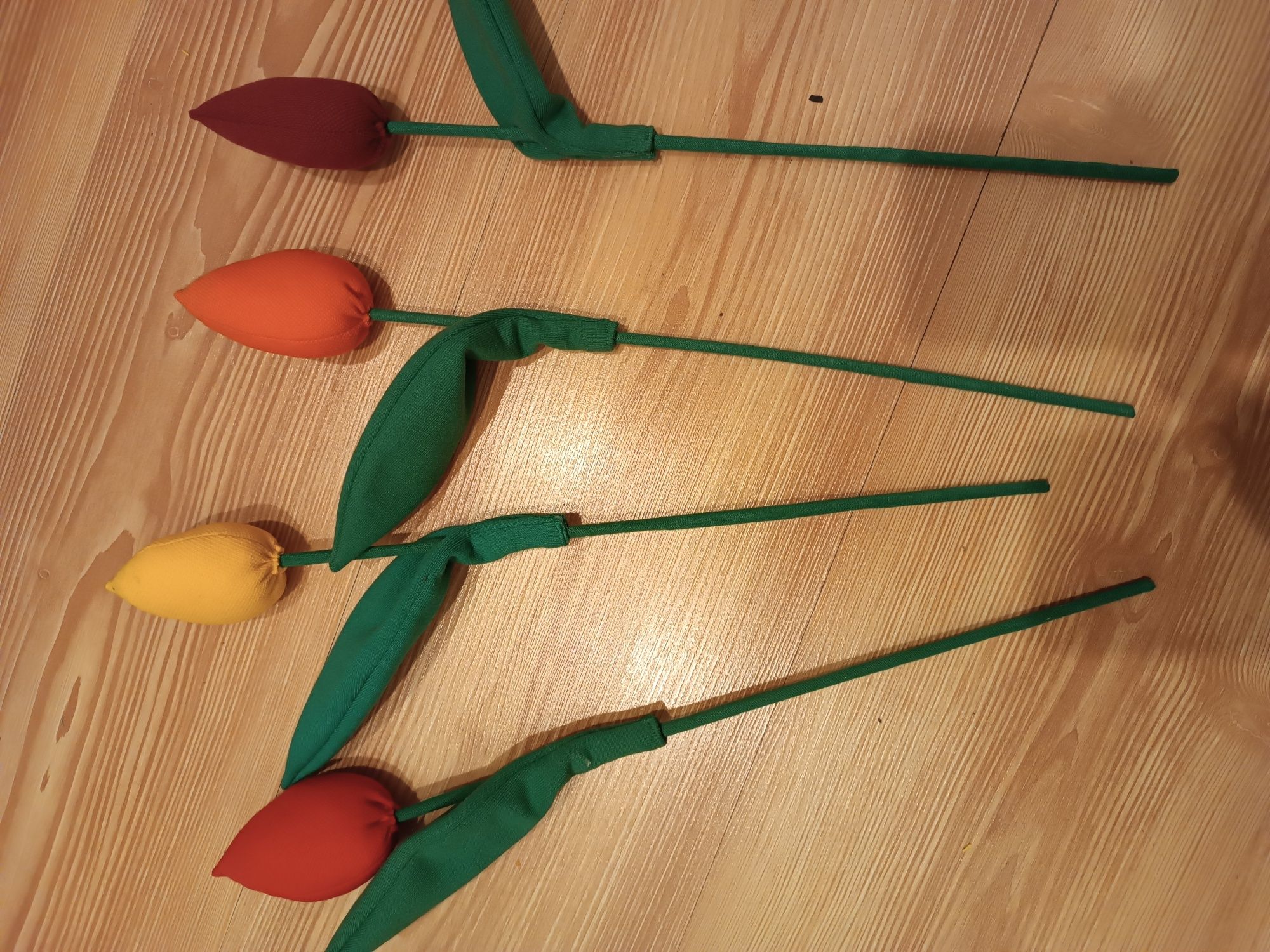 Materiałowe tulipany