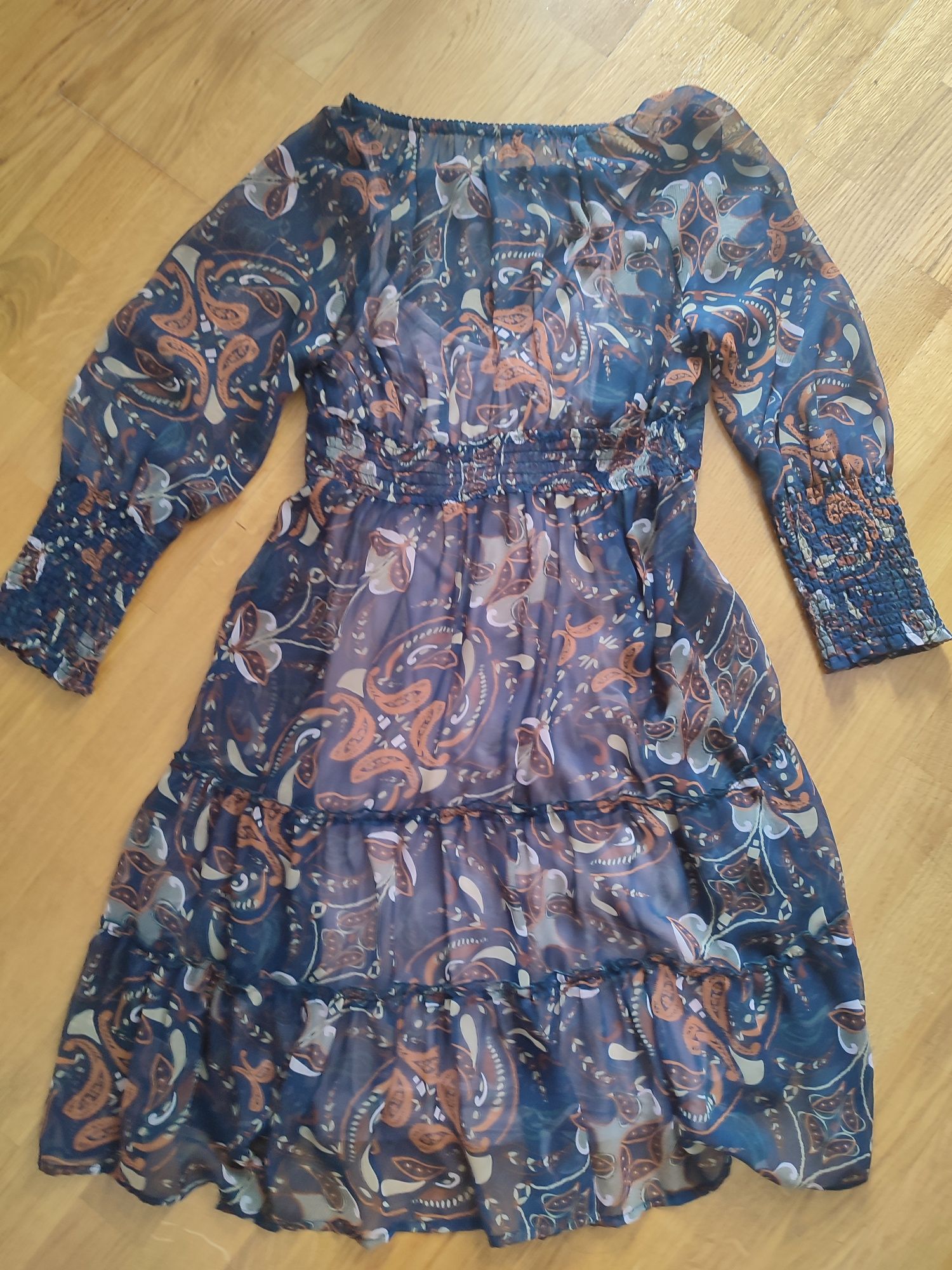 Boohoo sukienka na ramiączkach tuba tiulowa Boho r.S