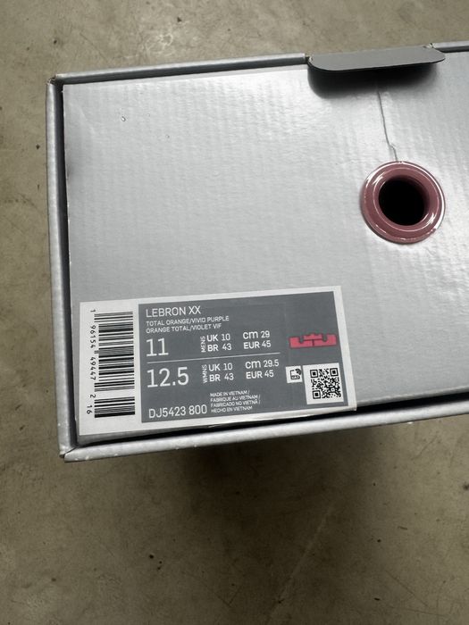 Nike Lebron James XX 20