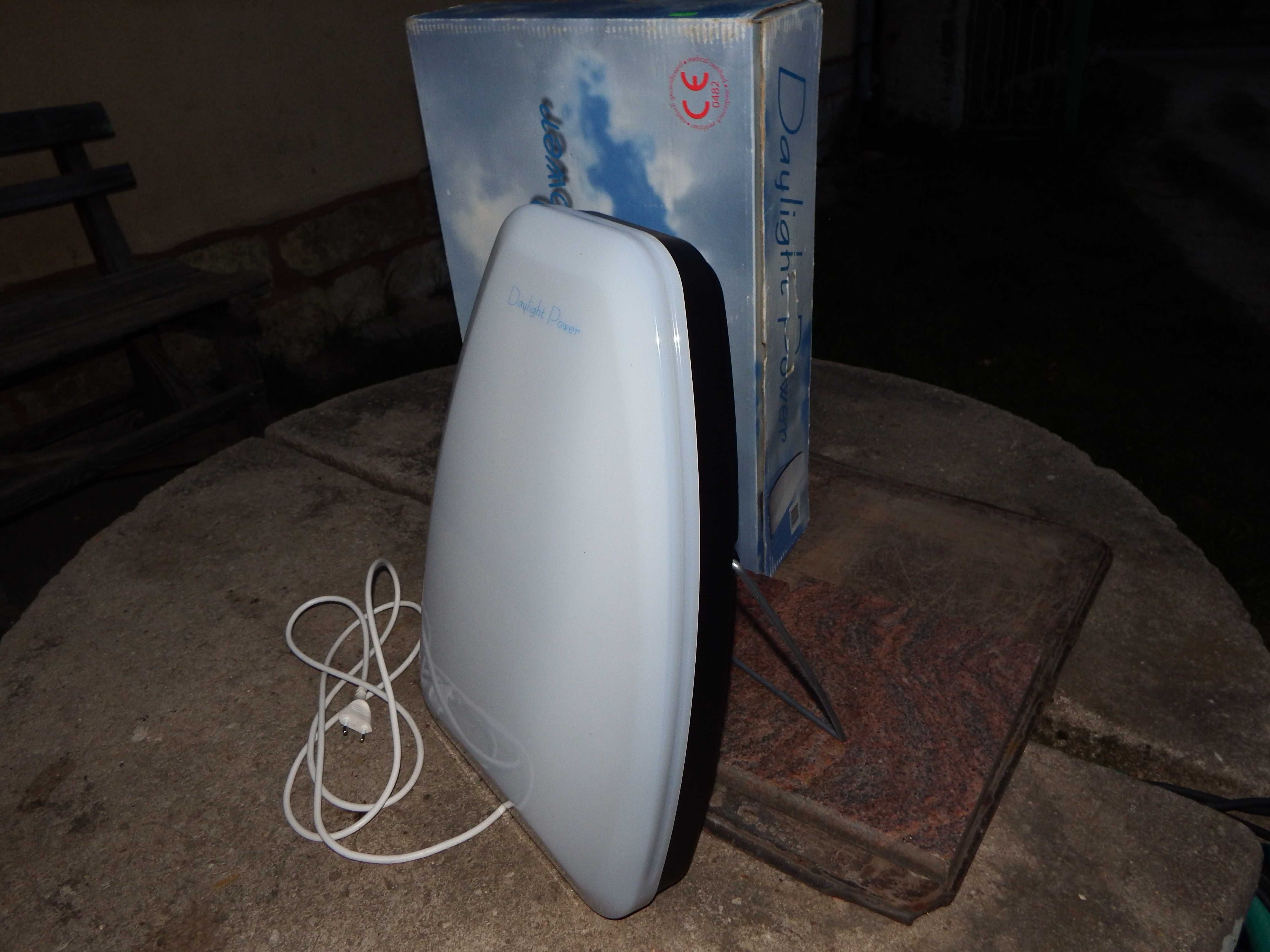 Lampa medyczna, antydepresyjna do światła dziennego.
