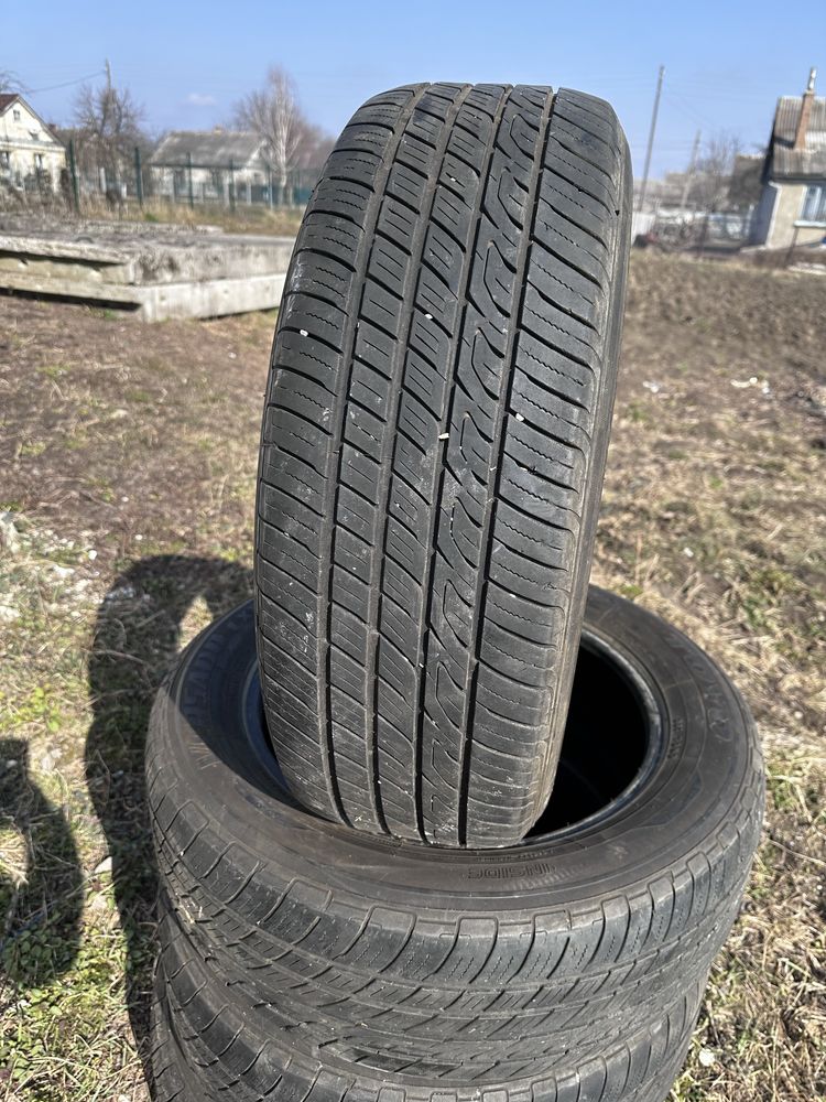 Комплект шин Versado 225/60 R18, чудовий стан, з Америки,без дефектів