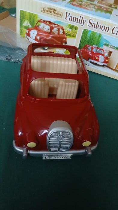 Скидка!!Sylwanian families .Красная  с багажником и гриле.